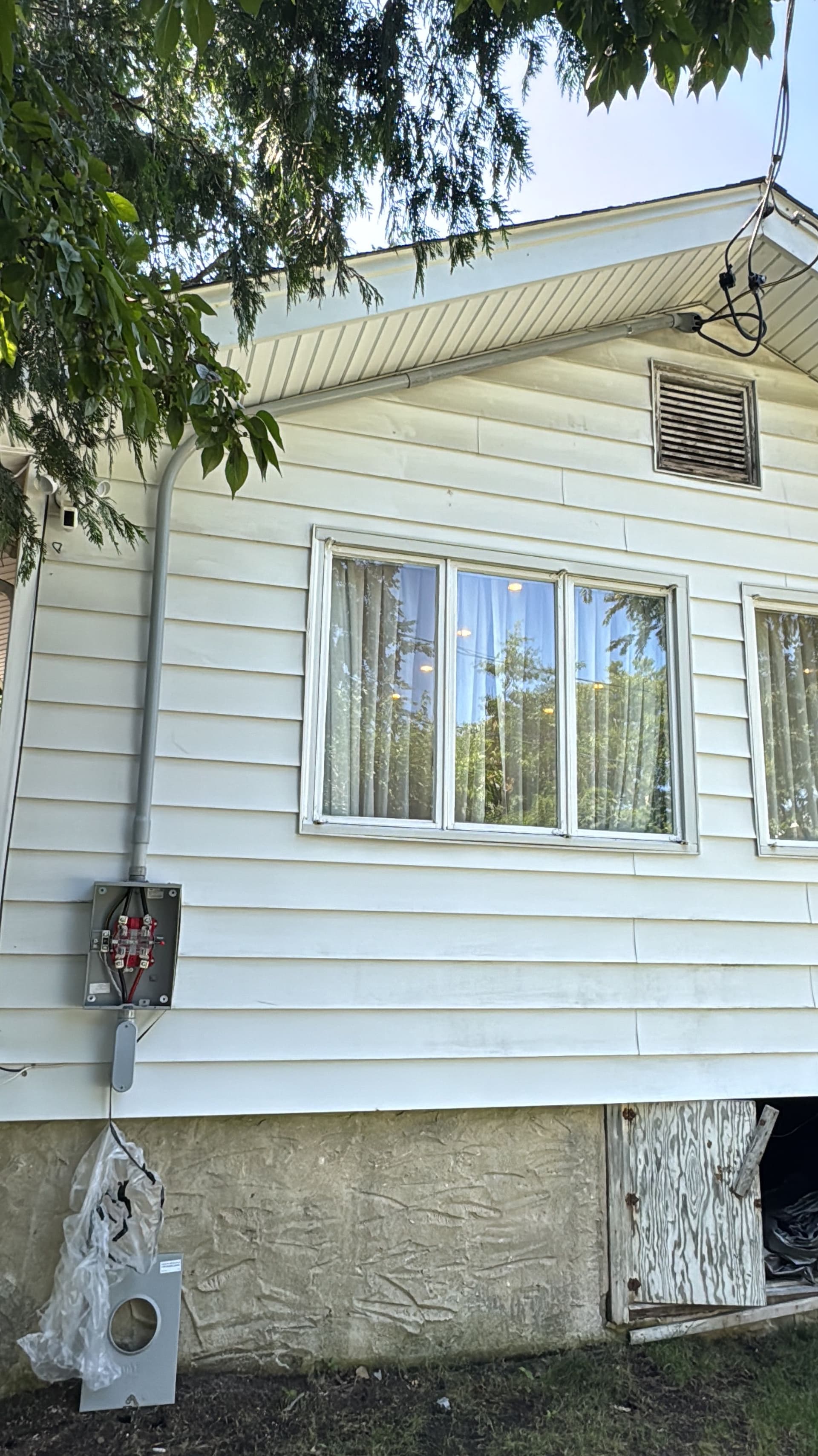 Gallery photos for AC Dead in Summer Heat - Meter Socket Repair in Valley Stream: Image #1